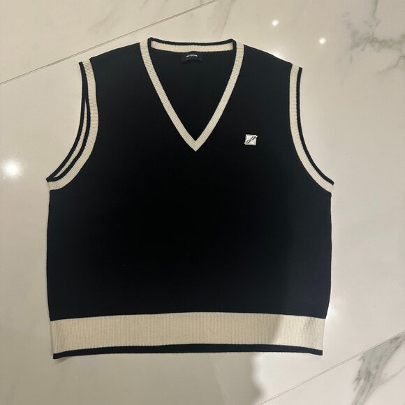 [NWOT] We11done Black V-Neck Vest - Picture 4 of 7